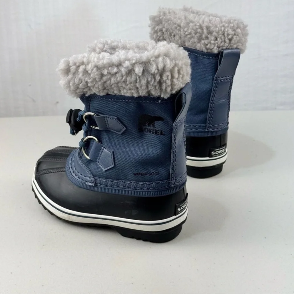 Sorel Navy and Black Snow Boots